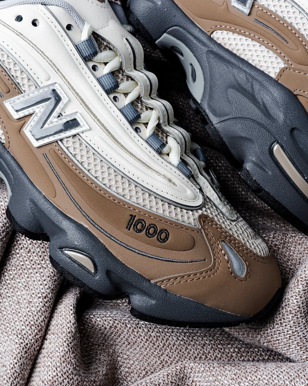 New Balance 1000
