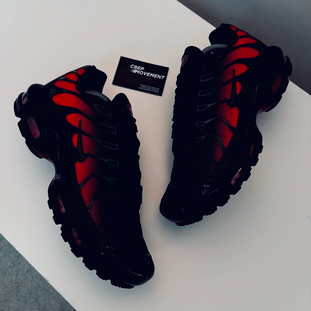 Nike Tracksuit + AirMax Sneakers