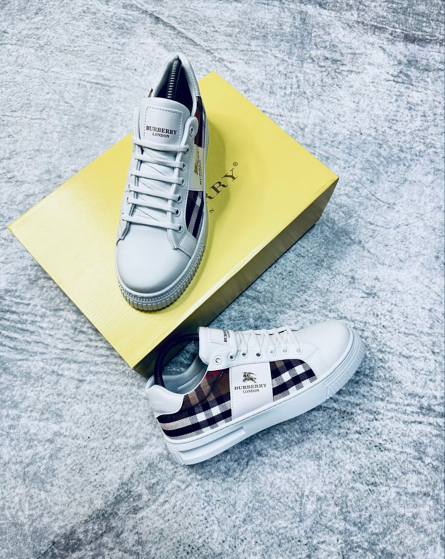Burberry Check-Terrace