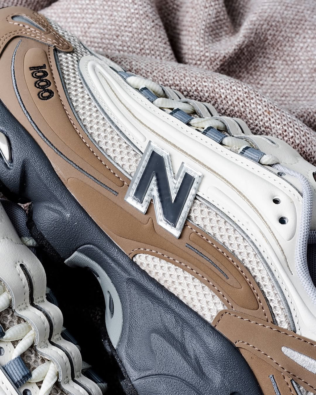 New Balance 1000