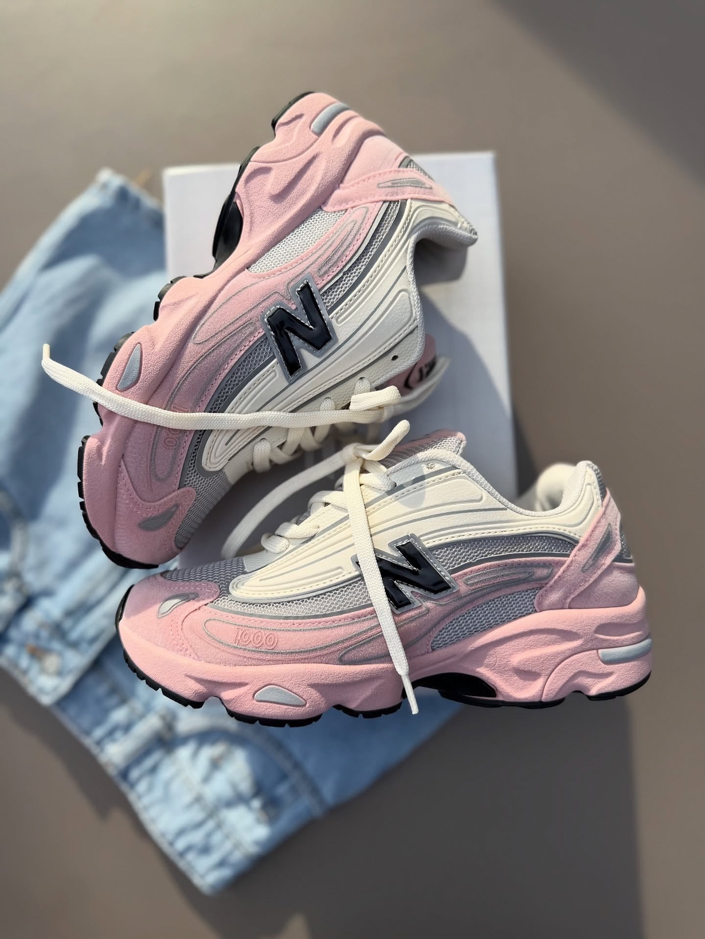New Balance 1000